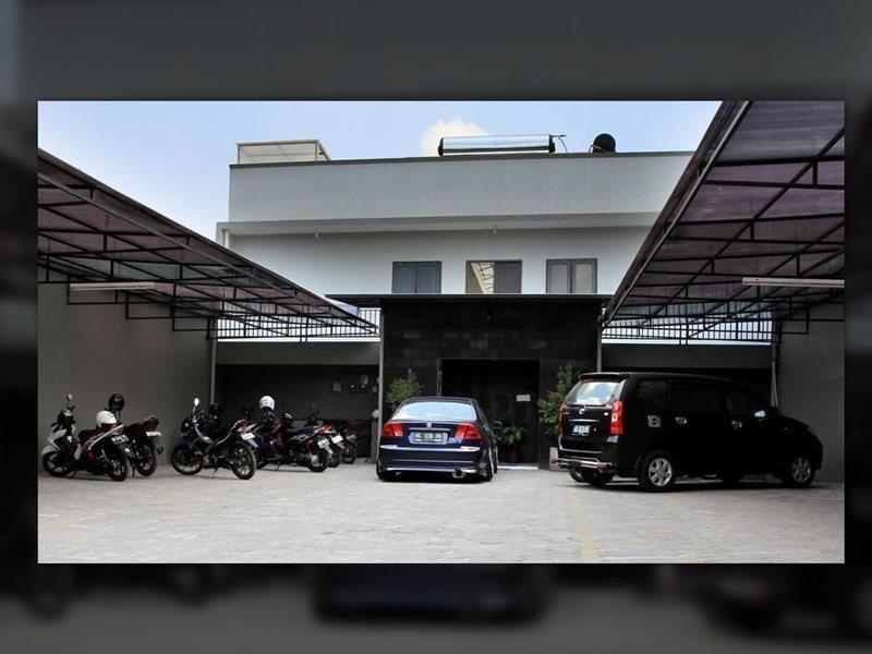 D'Paragon Pringwulung Maguwo Exterior foto